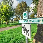 Private And Garden 10 Min From Mont St-michel Holiday home *