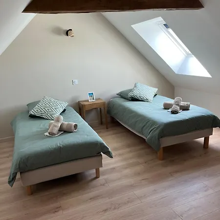 Private And Garden 10 Min From Mont St-michel