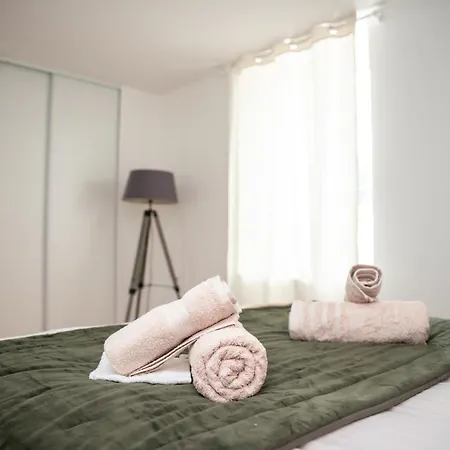 Private And Garden 10 Min From Mont St-michel פונטורסון