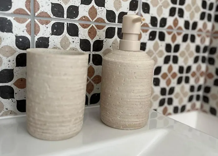 Private And Garden 10 Min From Mont St-michel Holiday home *