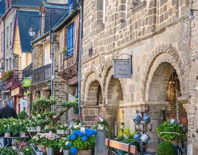 Private And Garden 10 Min From Mont St-michel Holiday home *