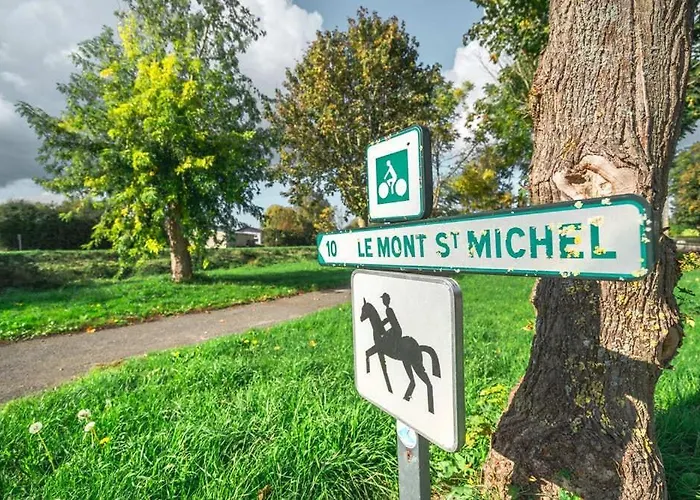 Private And Garden 10 Min From Mont St-michel Holiday home *