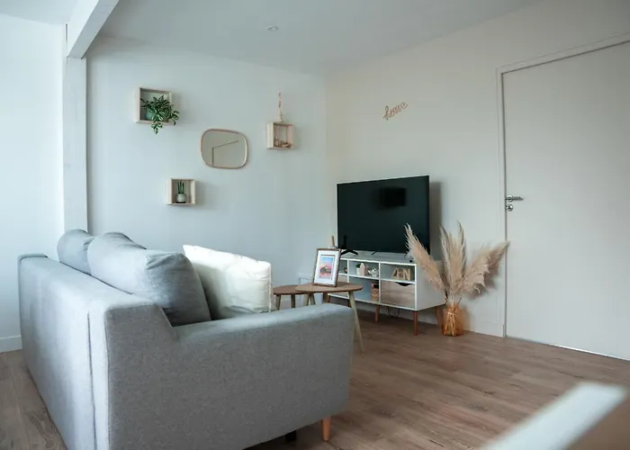 Private And Garden 10 Min From Mont St-michel Holiday home